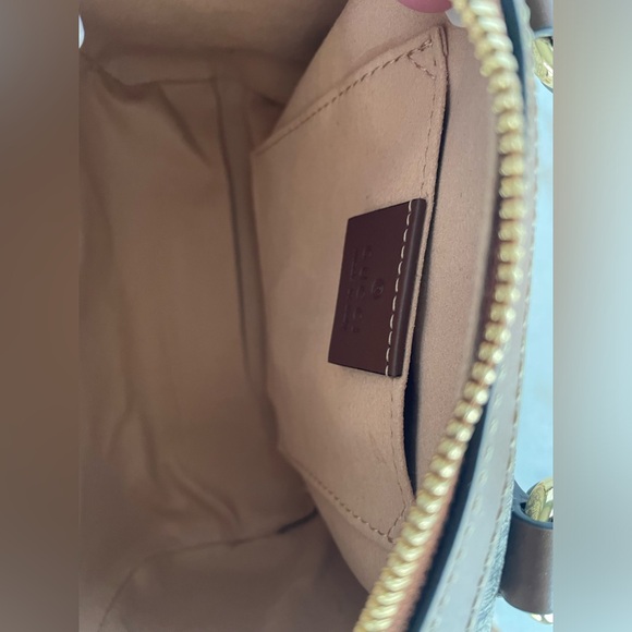 Gucci mini top handle bag. Like new- perfect condition. 
Dust bag included - Picture 2 of 7